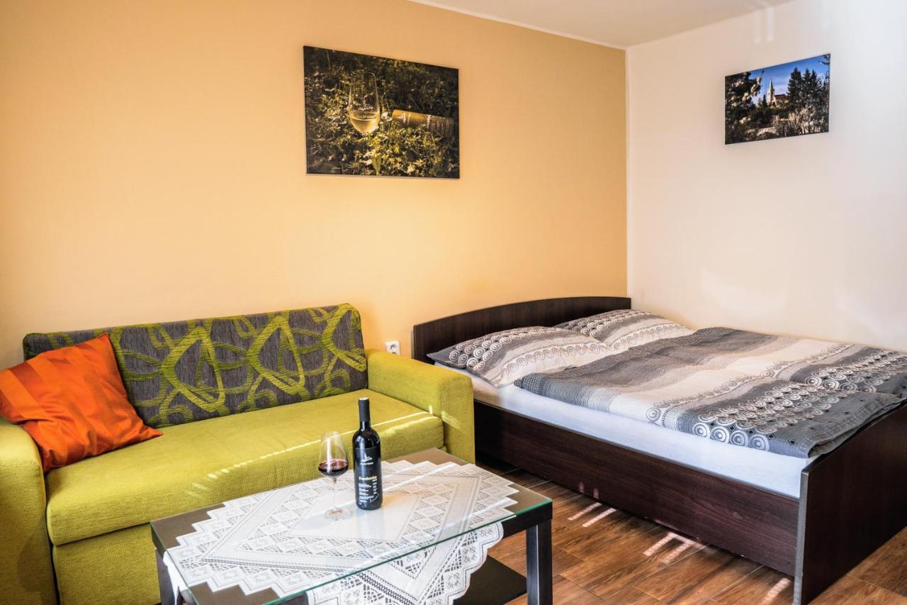 Ubytovani Ve Vinarstvi Medek | Medek House & Winery Uherské Hradiště Eksteriør billede